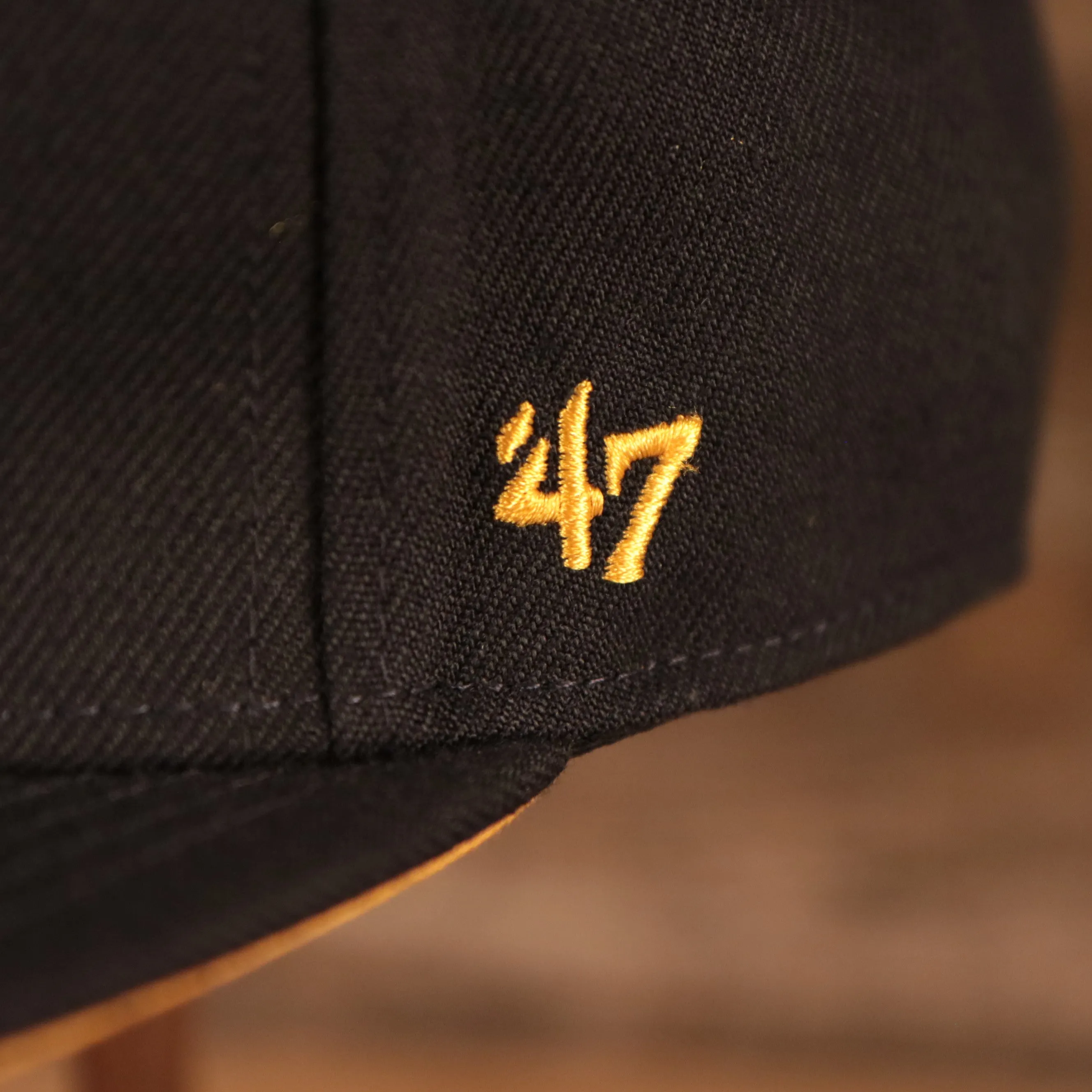 47 BRAND | NOTRE DAME FIGHTIN IRISH | THE SHAFT | GOLD UNDERBRIM W/ NOTRE DAME SCRIPT | ADJUSTABLE STRAPBACK | NAVY | OSFM