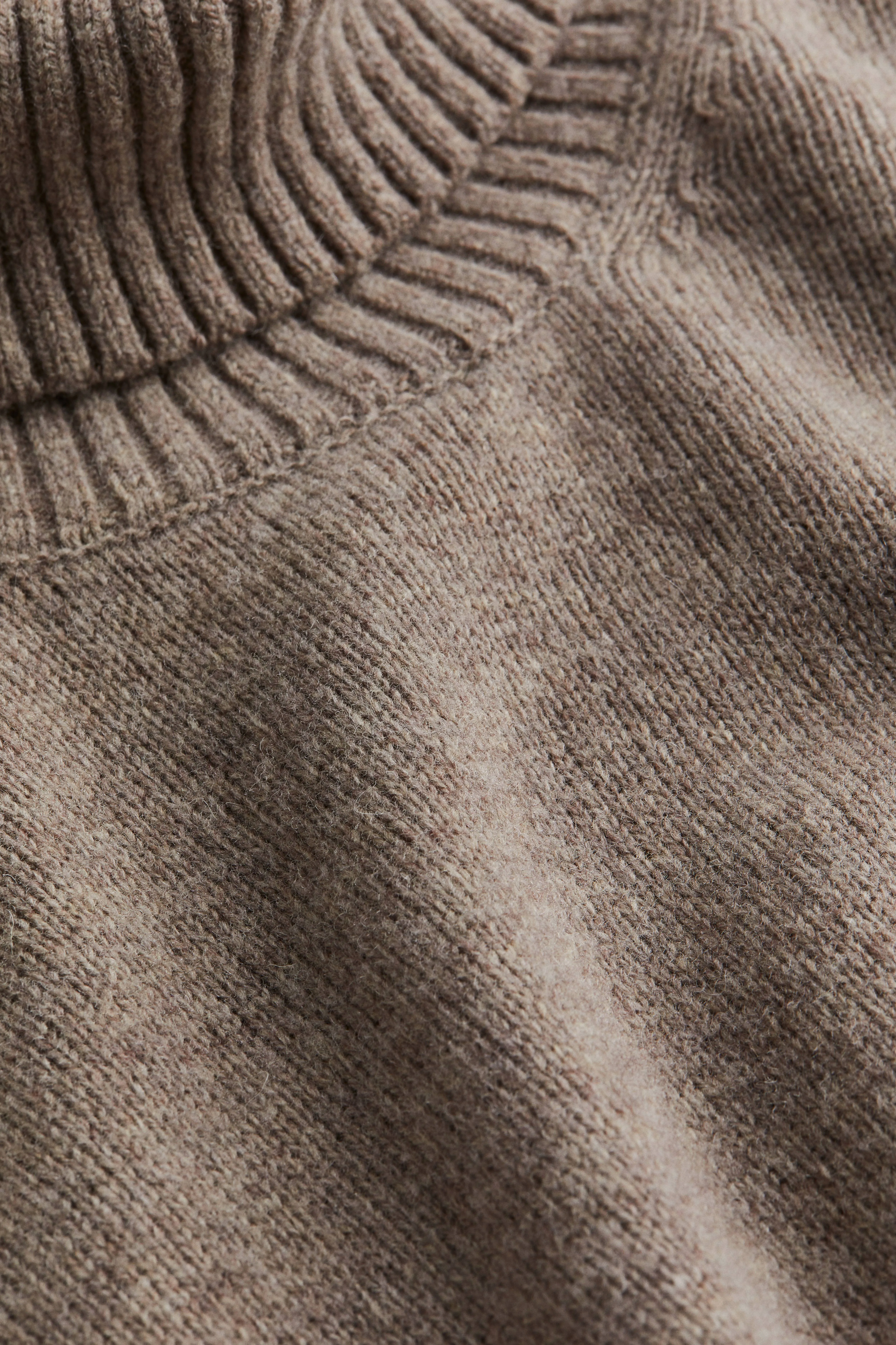 Loose Fit Wool polo-neck jumper - Polo-neck - Long sleeve - Dark beige - Men | H&M GB