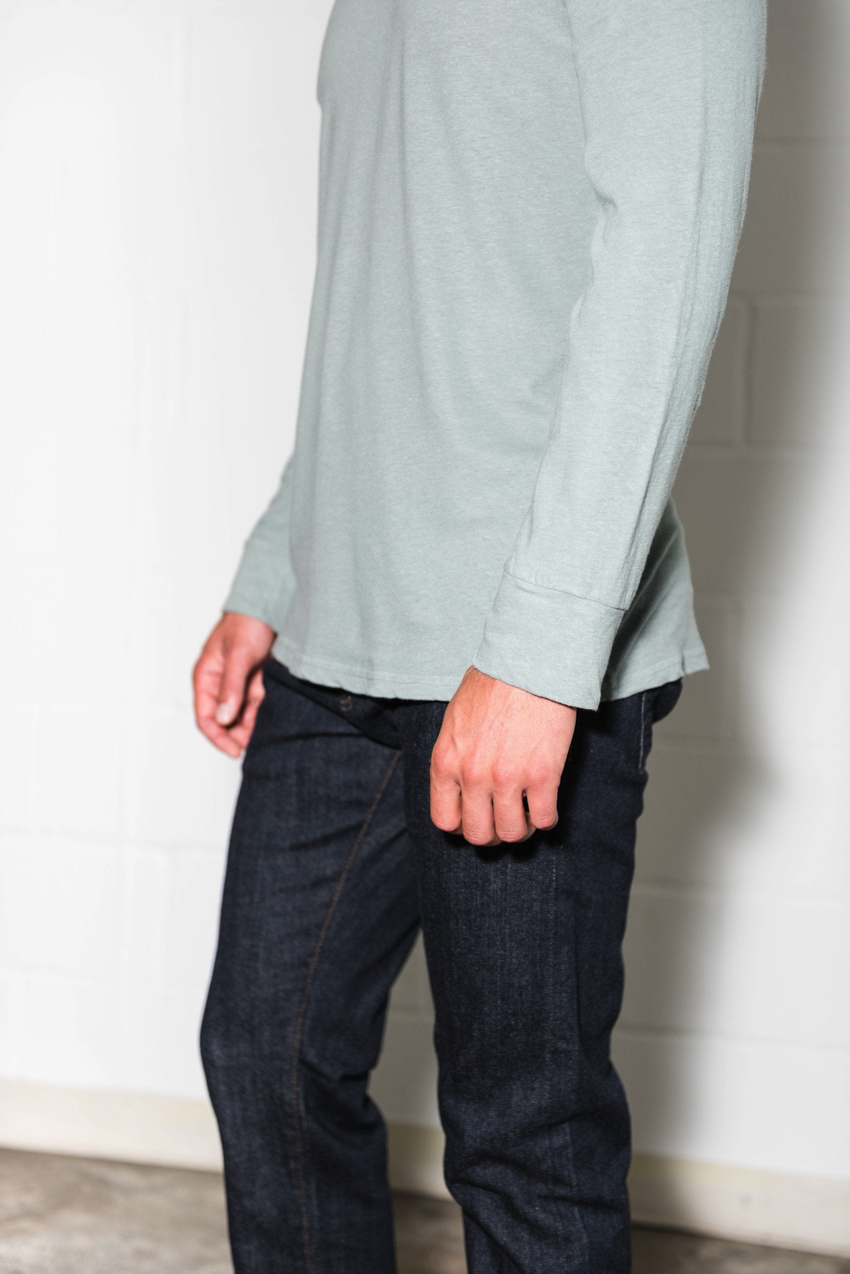 Men's Linen Blend Wide Cuff Long Sleeve Tee