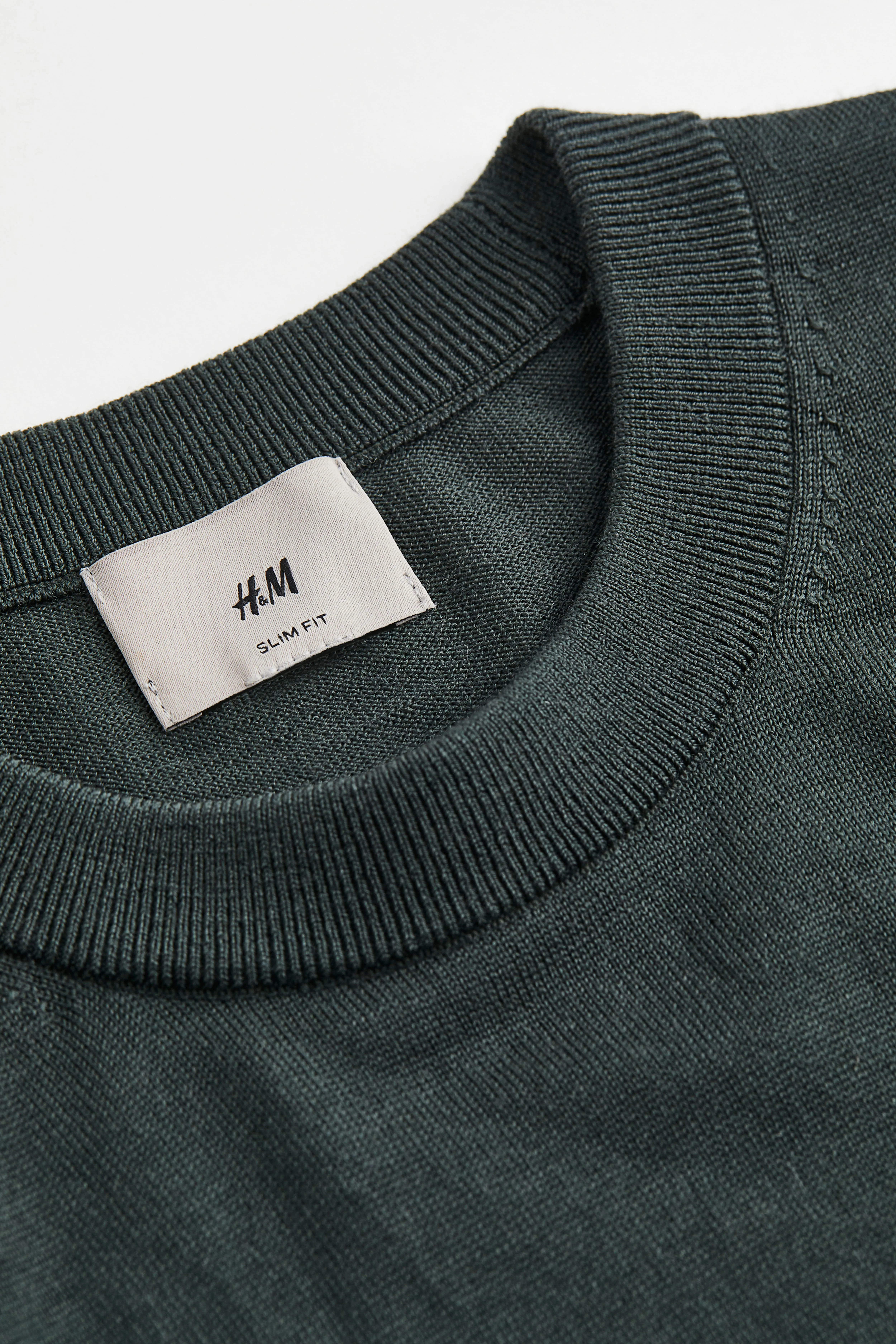 Merino wool jumper - Round neck - Long sleeve - Dark green - Men | H&M GB