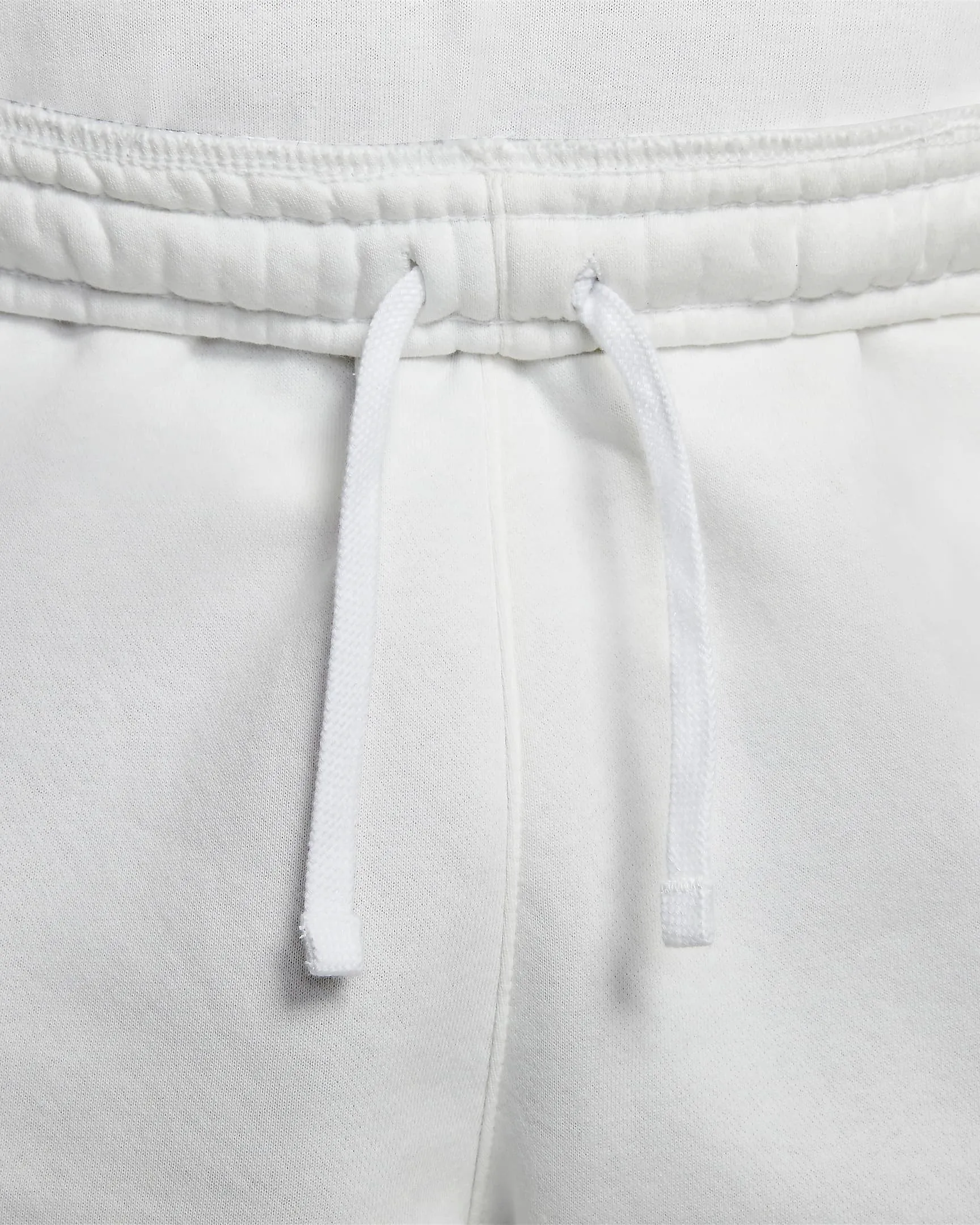 Nike Men's Sportswear Club Shorts - All White