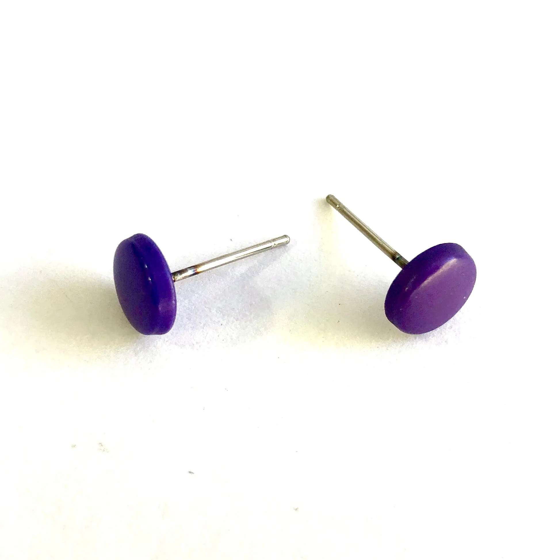 Purple Small Beveled Disc Stud Earrings