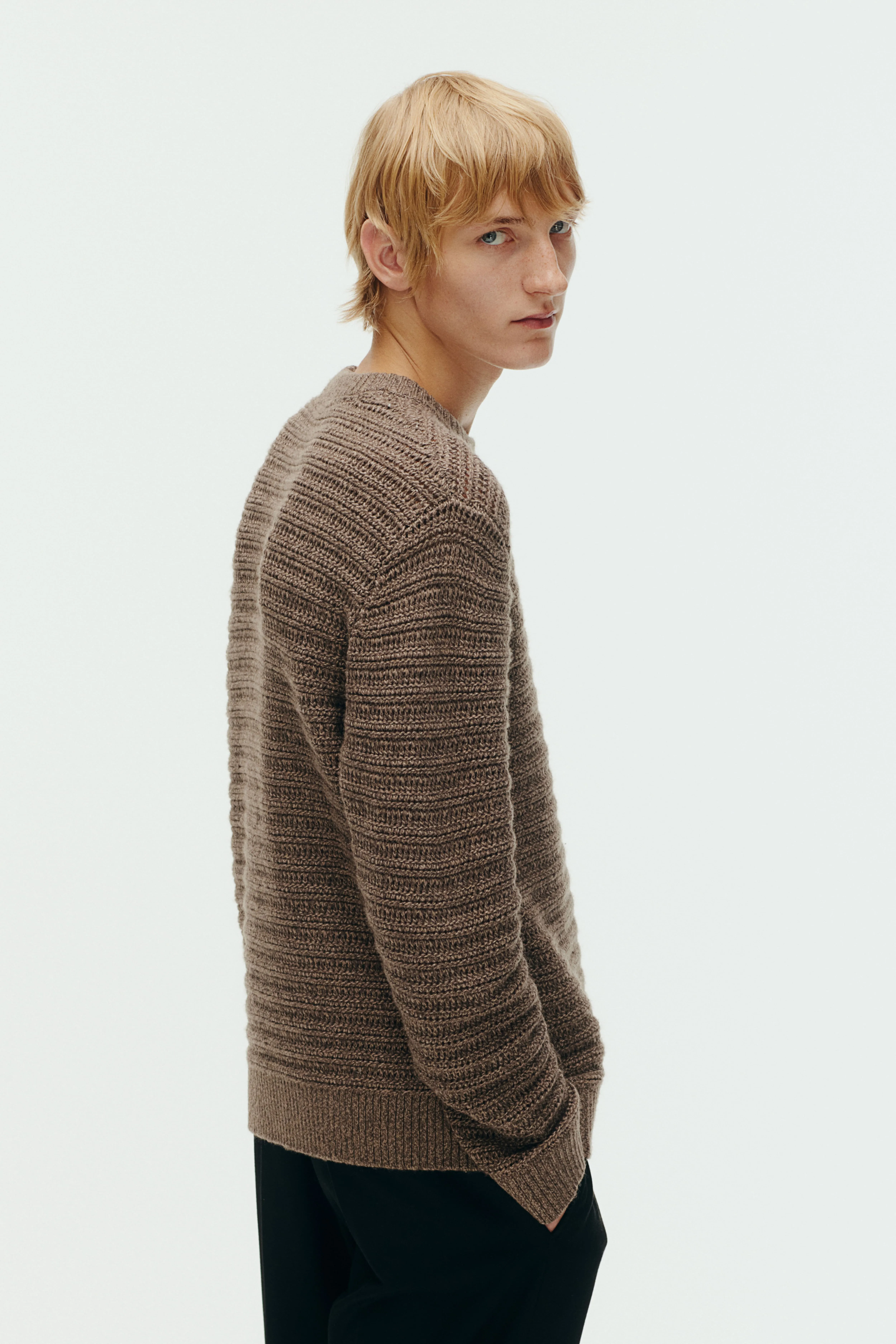 Regular Fit Wool-blend pointelle-knit jumper - Round neck - Long sleeve - Dark greige marl - Men | H&M GB